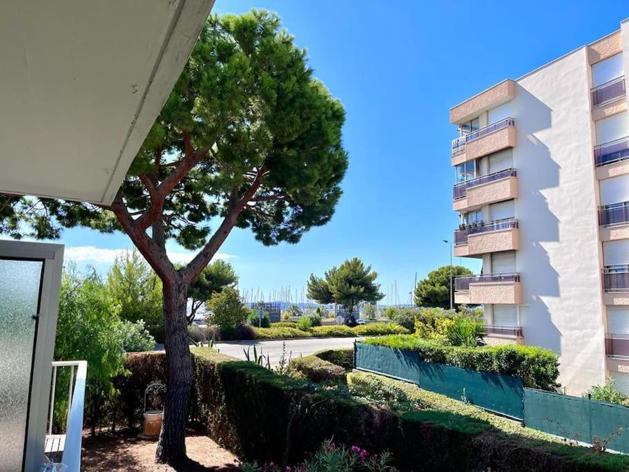 Apartment Parking + Piscine, Confort, Proche Aeroport &