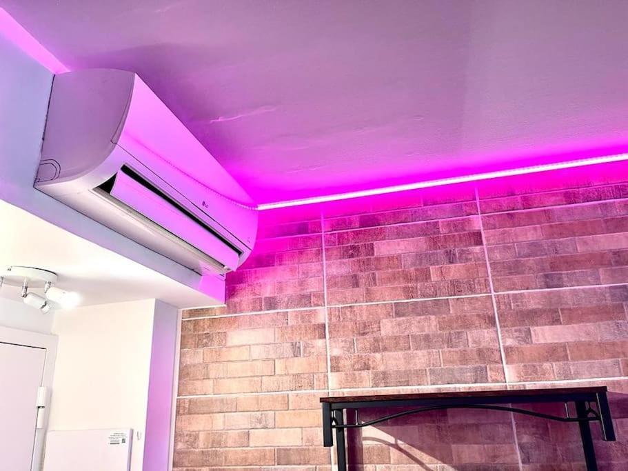 Parking + Piscine, Confort, Proche Aeroport & Apartment