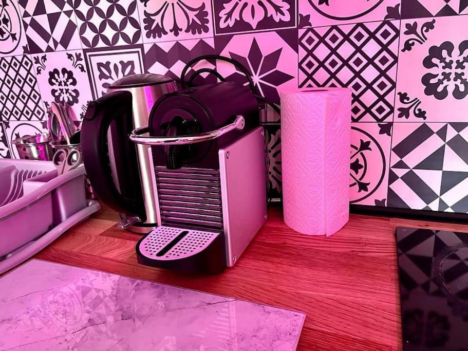Apartment Parking + Piscine, Confort, Proche Aeroport &